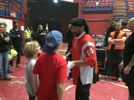 Drummer Carter Beauford being so kind to the boys